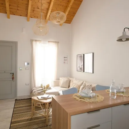 Sunrise Loft Apartment Pylos
